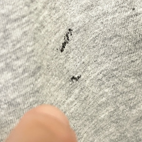 Distressed Vineyard Vines American flag graphic tee! - Picture 8 of 9